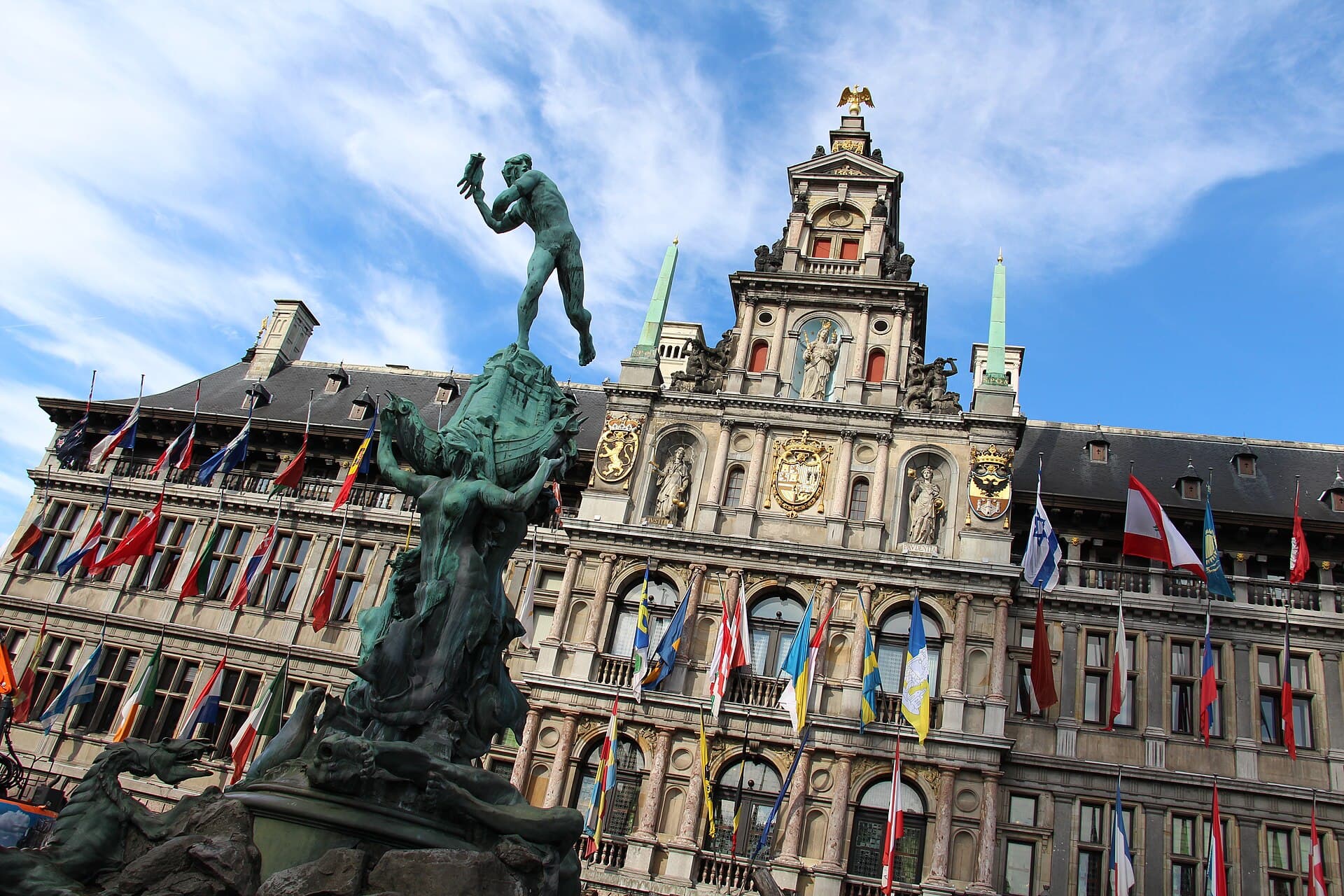 Rondreis Vlaamse Steden: Brugge en Antwerpen, met een ambachtelijke chocolade-workshop foto 1