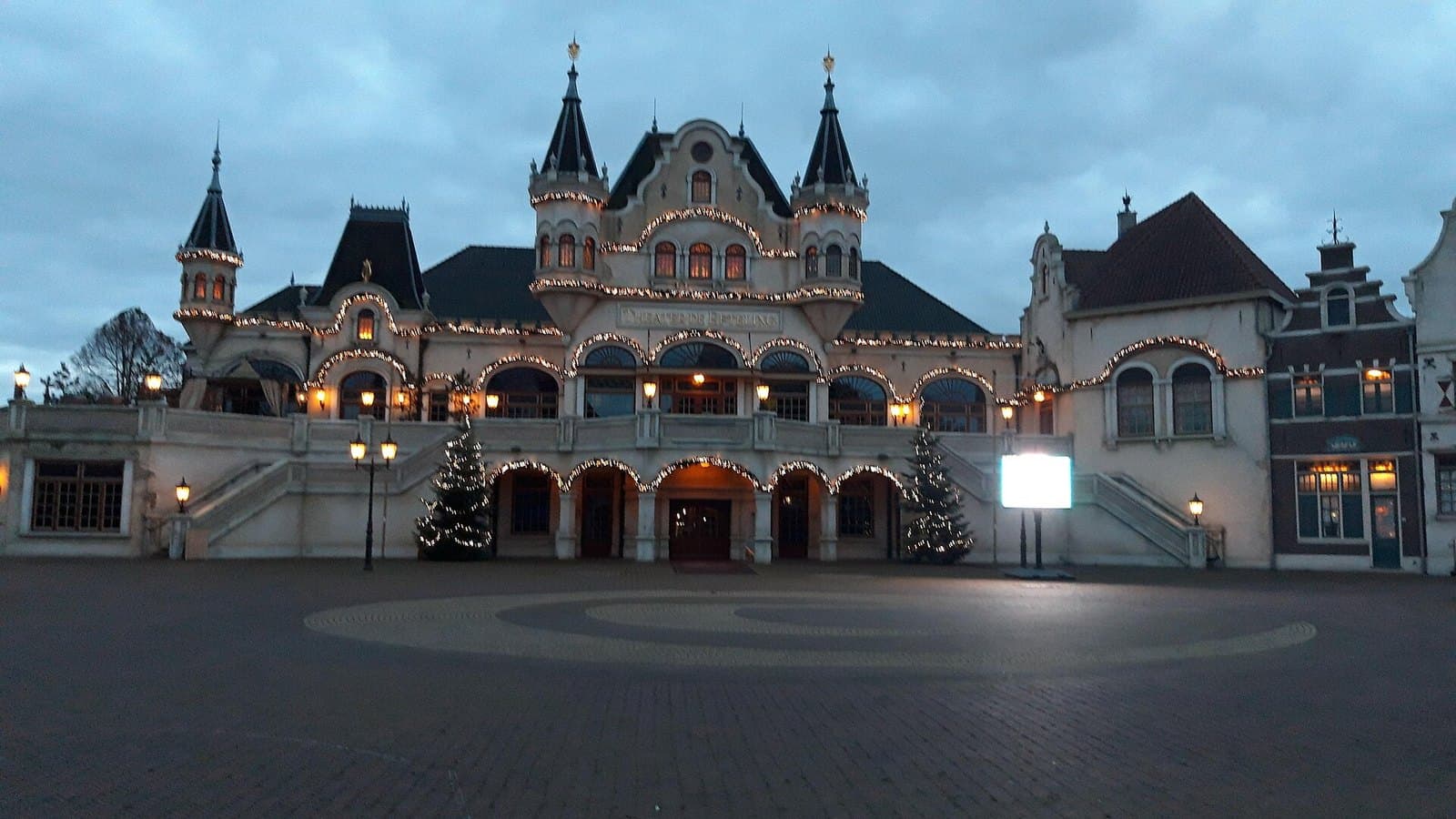 Rondreis Efteling & Phantasialand: Kaatsheuvel en Brühl, met een dag Efteling en twee dagen Phantasialand foto 3